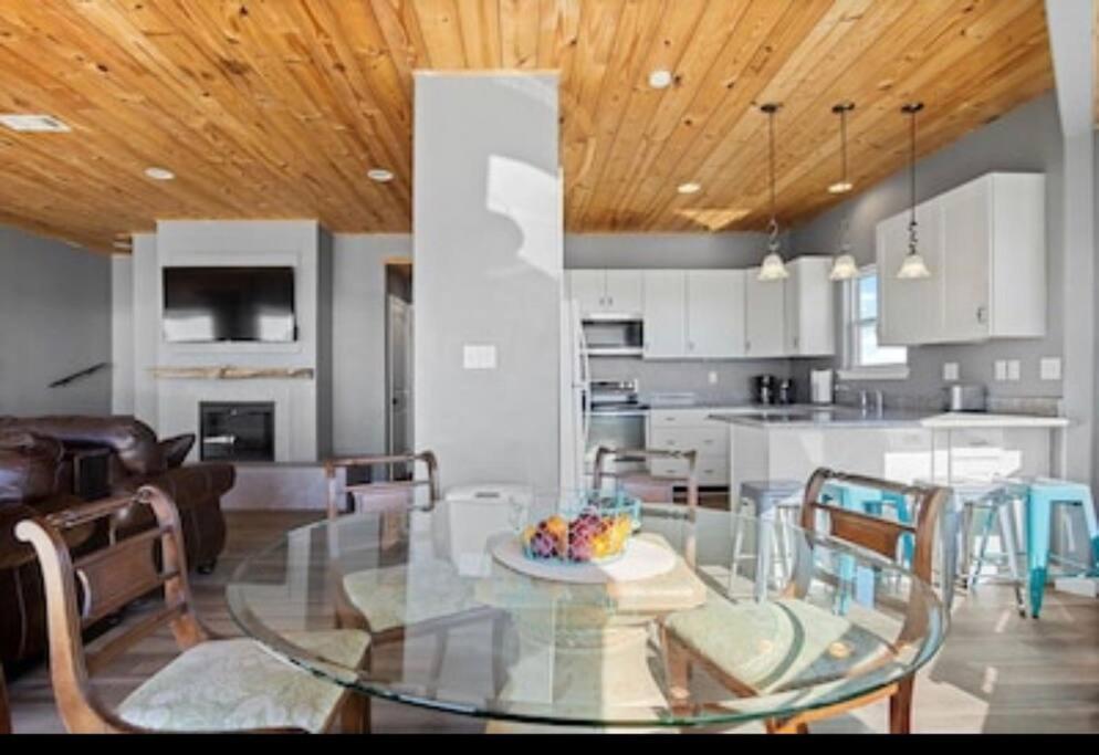 Stunning Beachfront 3 Bedroom Home, Coralmoonbeach Bolivar Peninsula Екстериор снимка